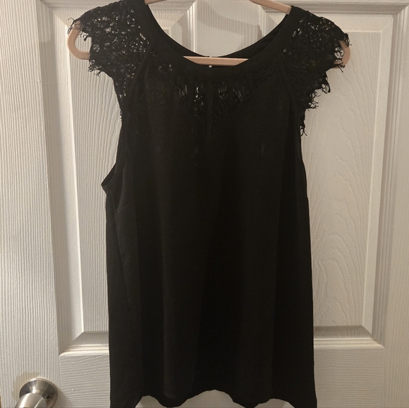 41 Hawthorn Tops - 41 Hawthorn Black Lace Cap-Sleeve Blouse